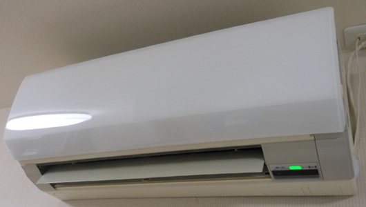 エアコン壁掛けタイプ